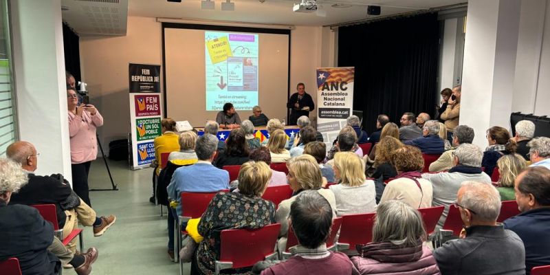 Presentació llibre Clara Ponsetí - FOTO: Cedida