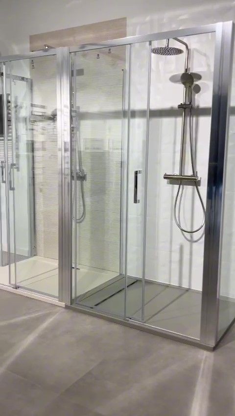 Plat de dutxa al showroom de Bañodecor. FOTO: Cedida
