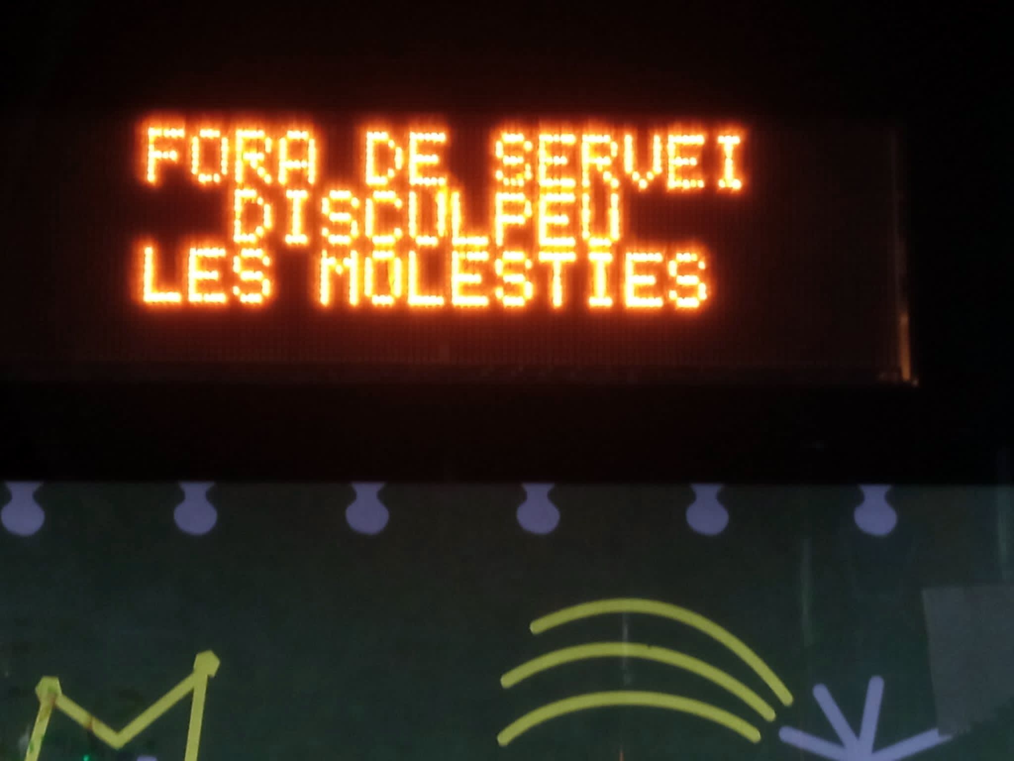 Lluminós inoperatiu FOTO: Joan Santó Cots