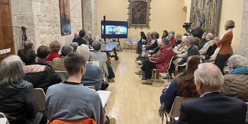 Auditori de la Casa Abacial a la presentació de 