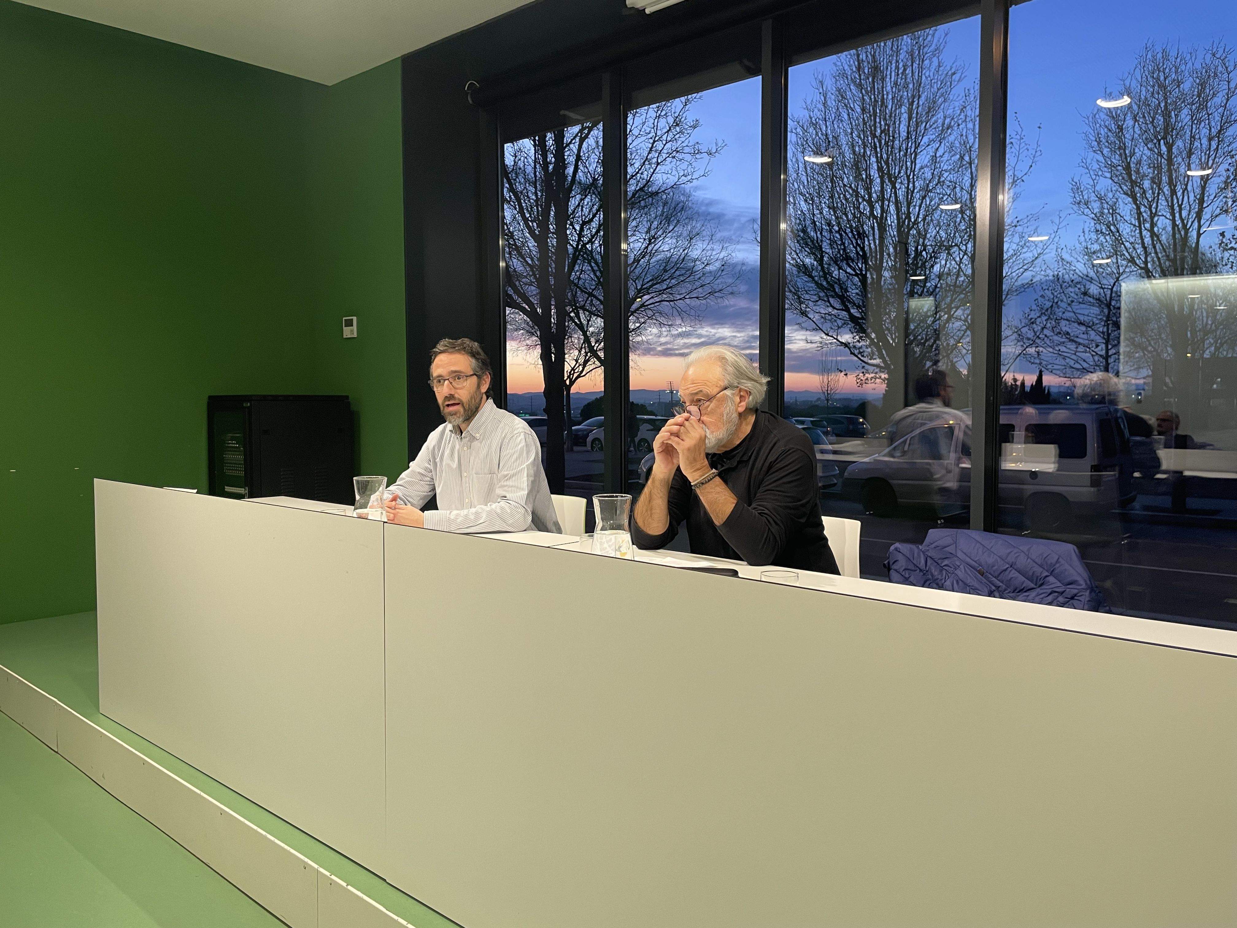 Toni Ramon i Algueró i José Luís Muñoz a la roda de premsa de Qgat Negre. FOTO: TOT.