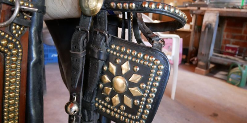 Guarnició centenària per als Tres Tombs cedida per Josep Llunell. FOTO: TOT