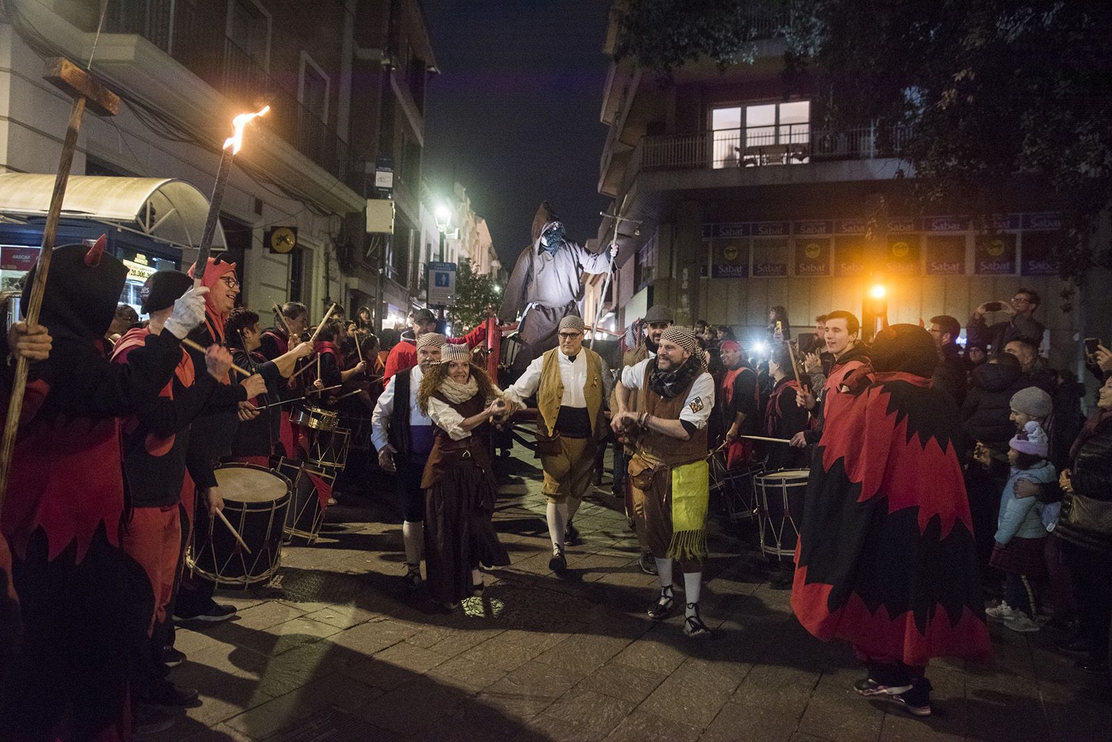 La Festa dels Foguerons durant Sant Antoni Abat. FOTO: Bernat Millet