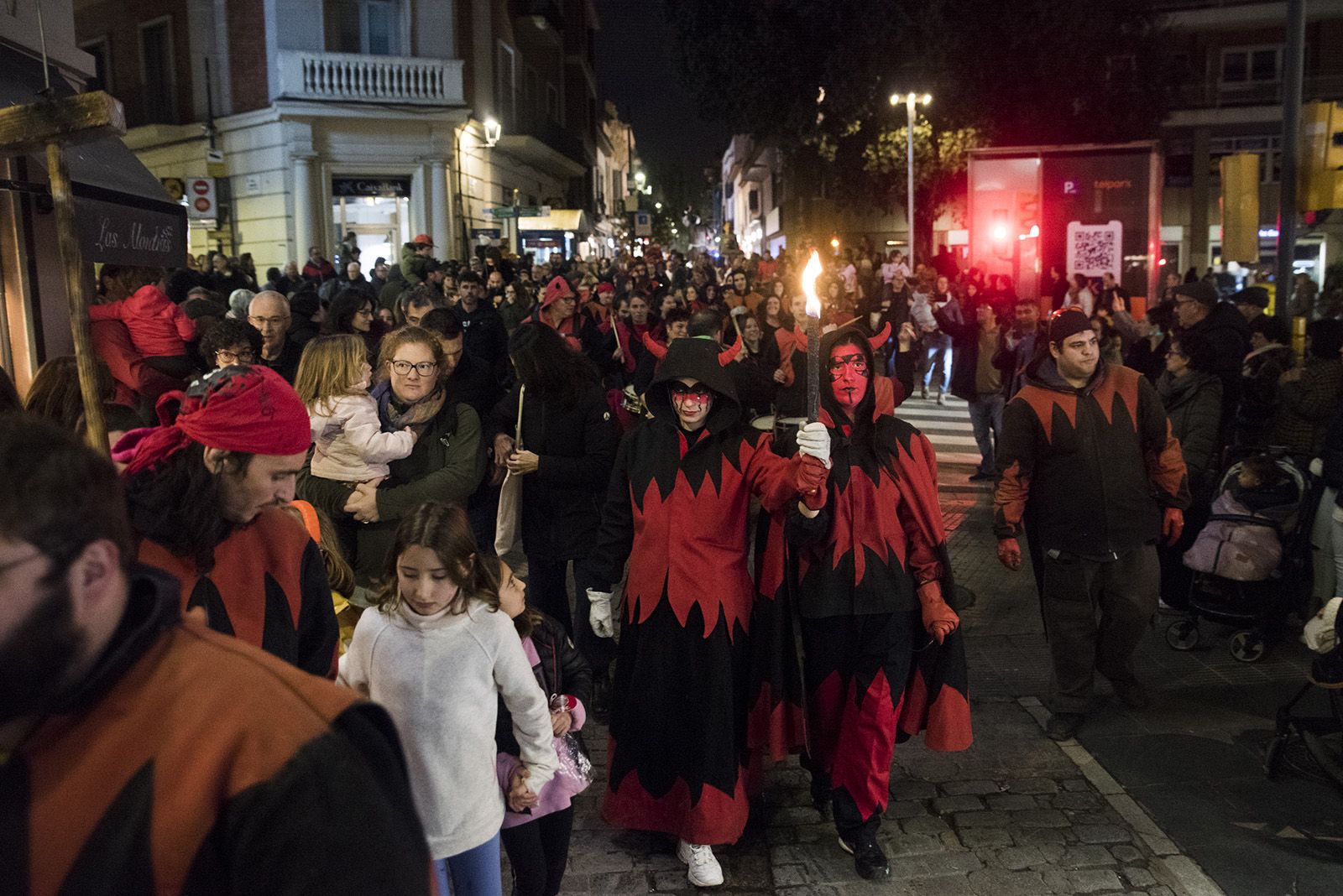 La Festa dels Foguerons durant Sant Antoni Abat. FOTO: Bernat Millet