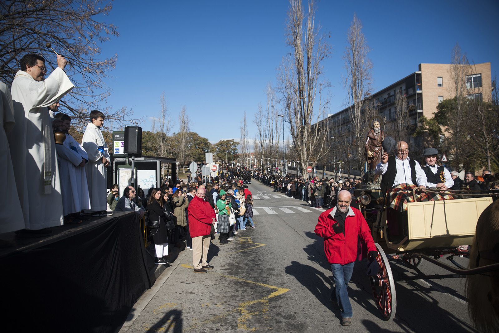 La Rua dels Tres Tombs durant Sant Antoni Abat 2024. FOTO: Bernat Millet