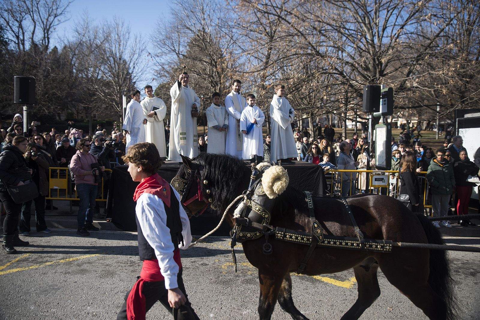 La Rua dels Tres Tombs durant Sant Antoni Abat 2024. FOTO: Bernat Millet