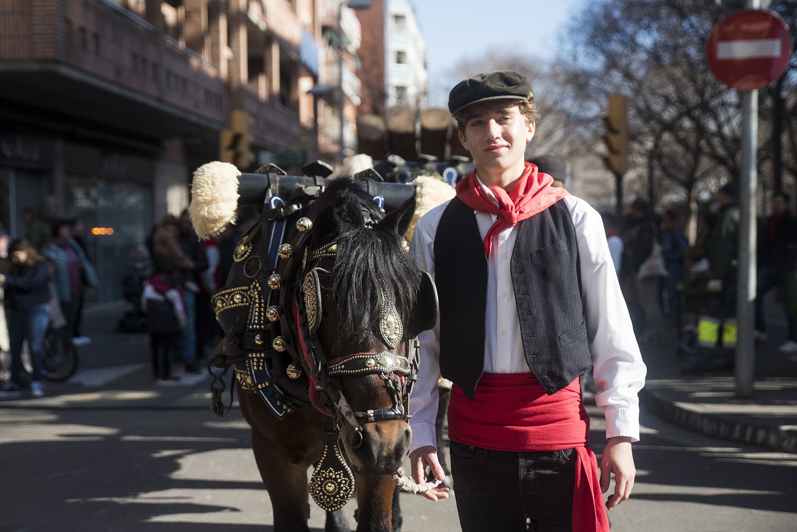 La Rua dels Tres Tombs durant Sant Antoni Abat 2024. FOTO: Bernat Millet