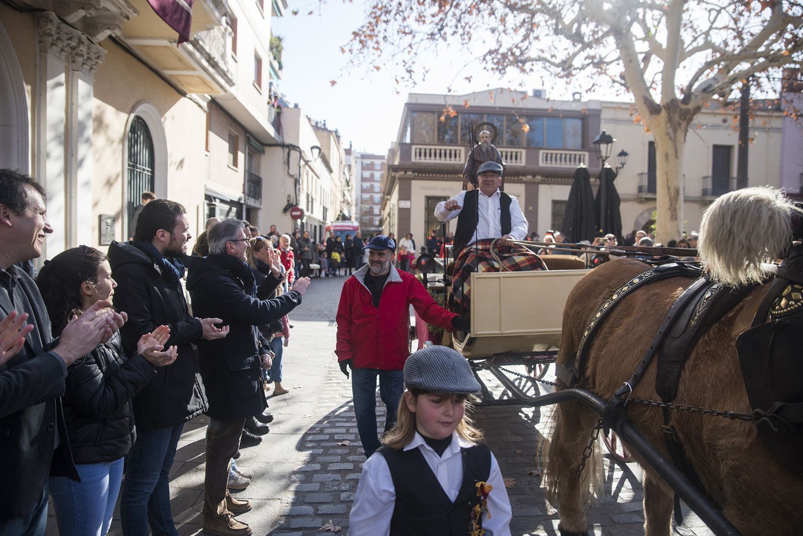 La Rua dels Tres Tombs durant Sant Antoni Abat 2024. FOTO: Bernat Millet