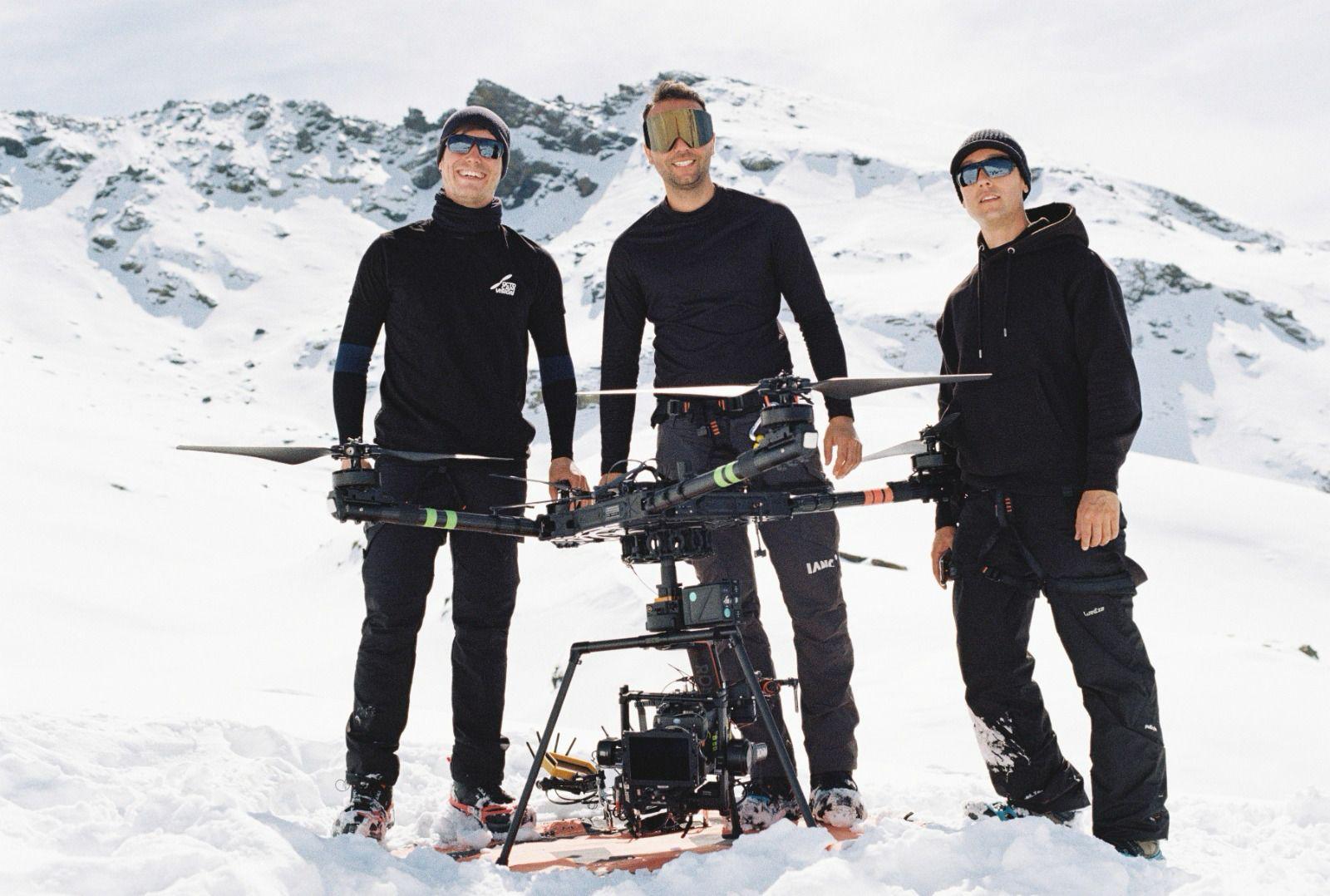 Equip d'Octocamvision al rodatge de 'La sociedad de la nieve' FOTO: Cedida 
