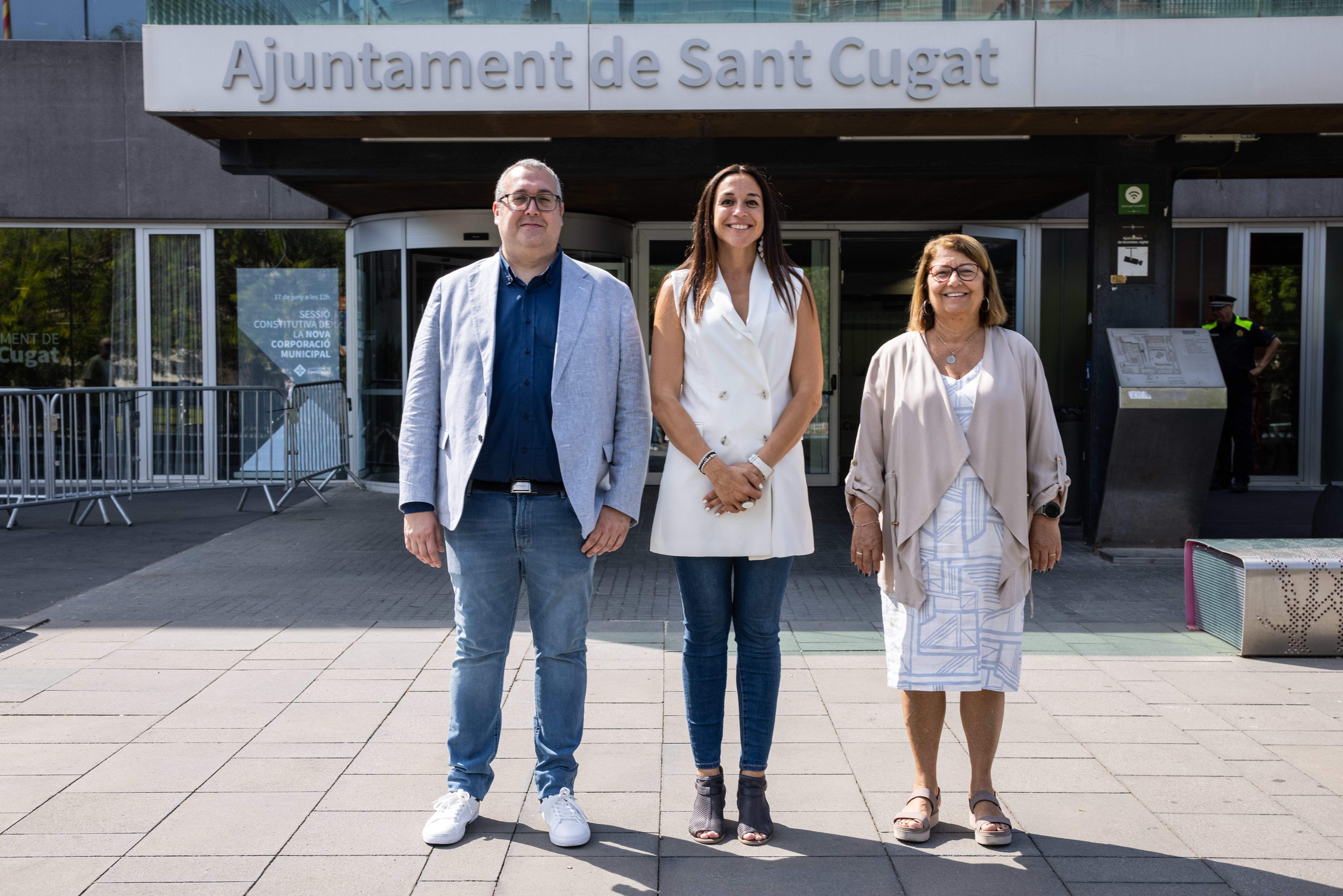 Els regidors del PSC Sant Cugat, José Gallardo, Elena Vila i Pilar Gorina. Foto: Ajuntament.