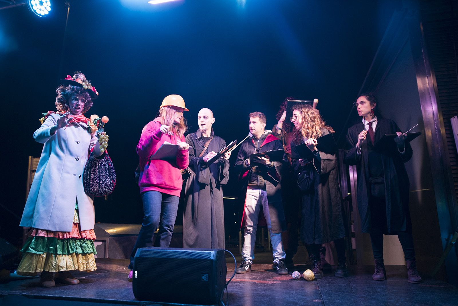 Rua de comparses. FOTO: Bernat Millet.