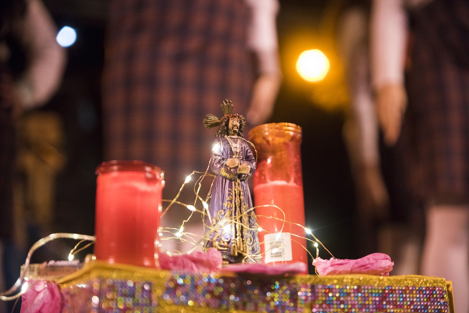 Rua de comparses. FOTO: Bernat Millet.