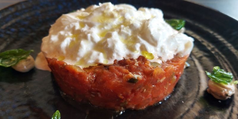 Tàrtar de tomàquet del restaurant de Sant Cugat, Can Dubro. FOTO: TOT