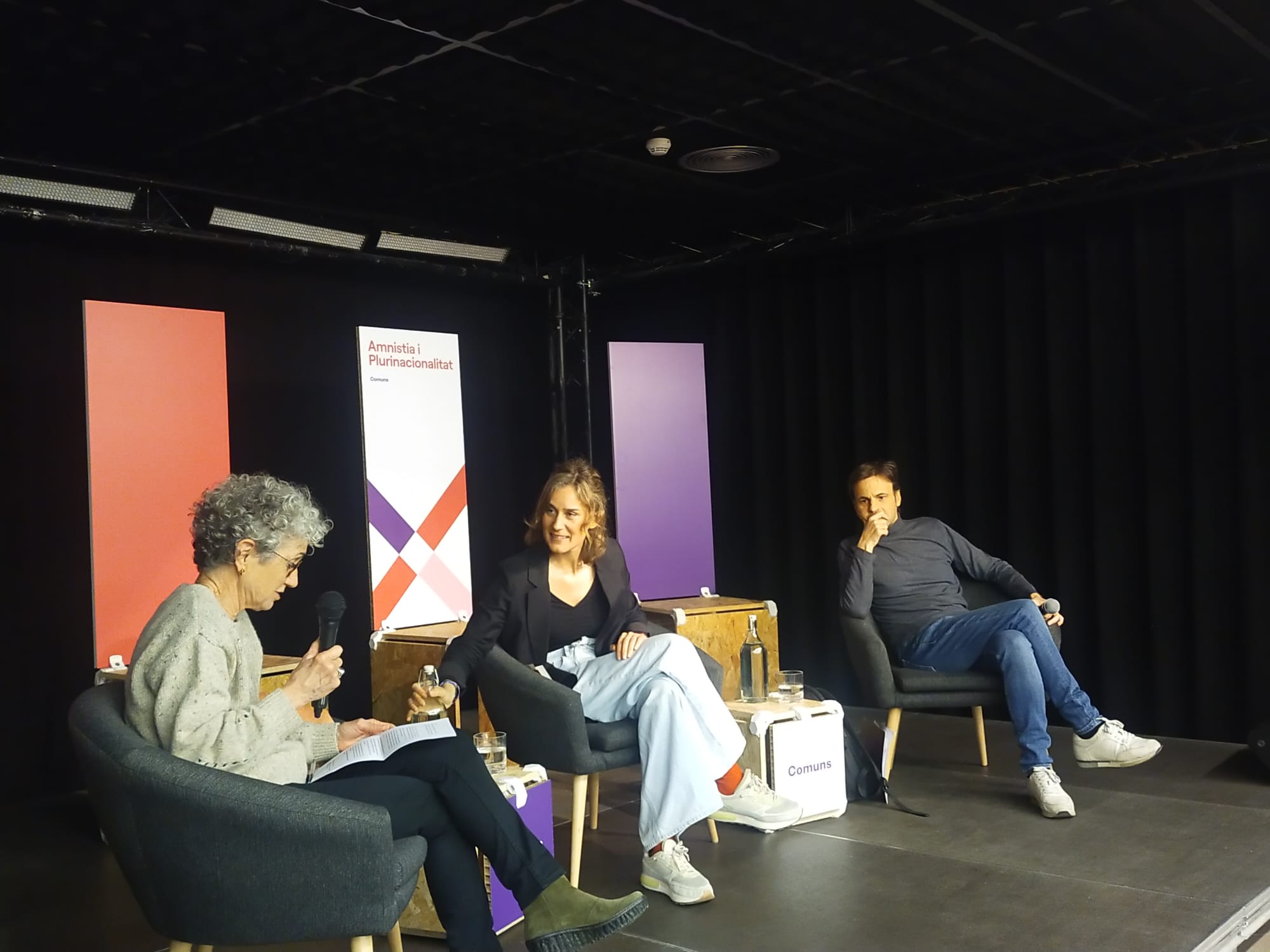 La diputada i presidenta d'En Comú Podem, Jéssica Albiach, i l'expresident d'Unidas Podemos i exdiputat, Jaume Asens, en un acte d'En Comú Podem Sant Cugat. FOTO: TOT