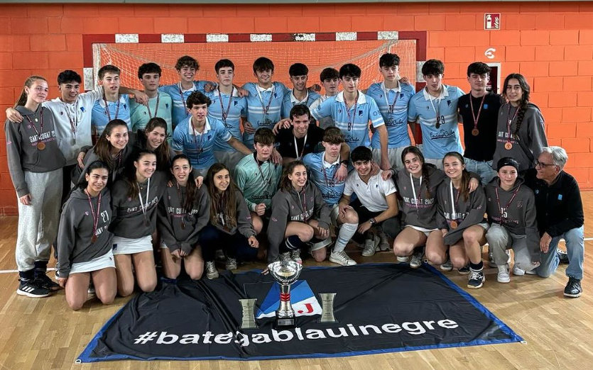 El masculí i el femení del Junior FC. FOTO: Cedida