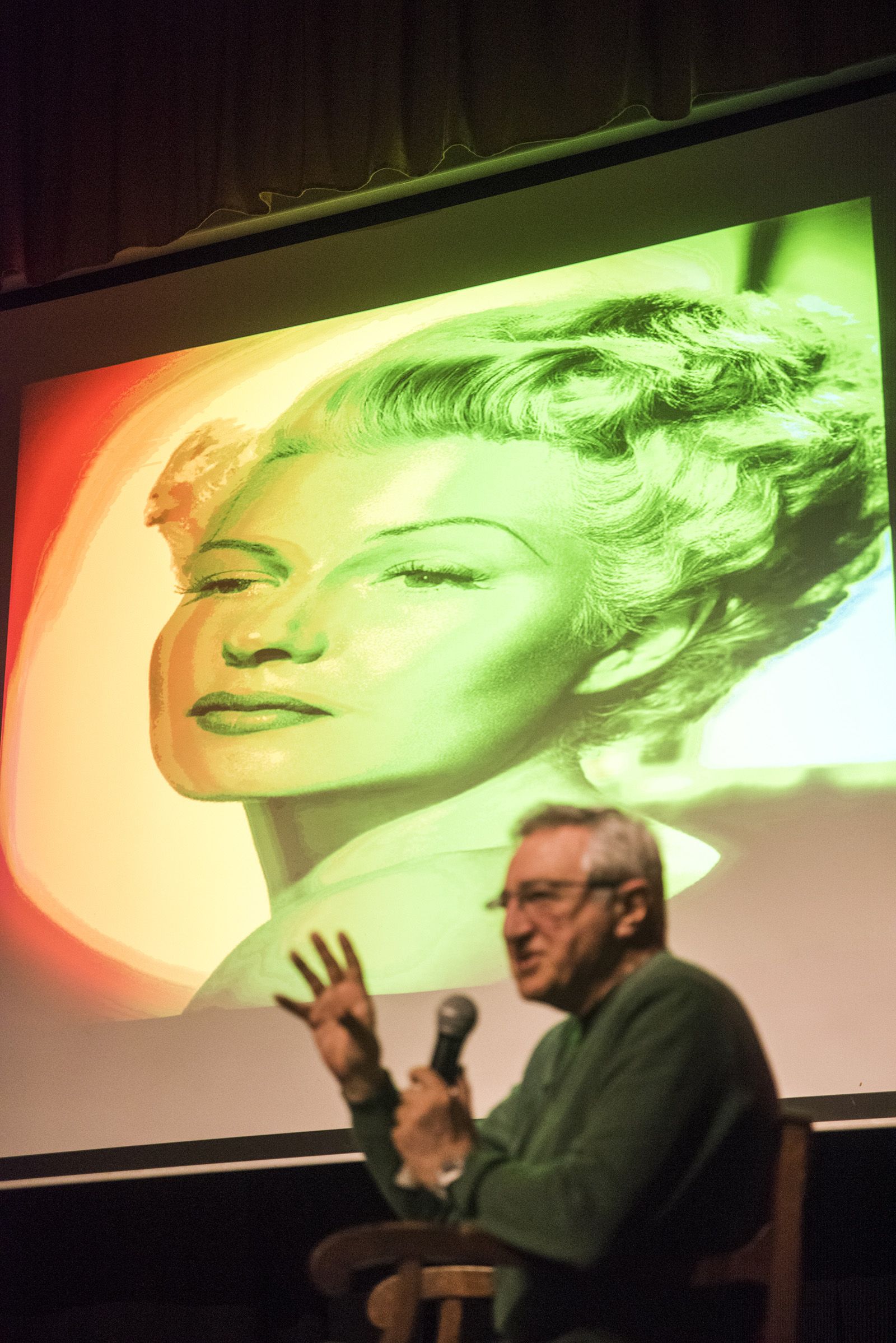 Presentació del llibre 'Jo no volia ser Rita Hayworth' de Víctor Alexandre. FOTO: Bernat Millet.