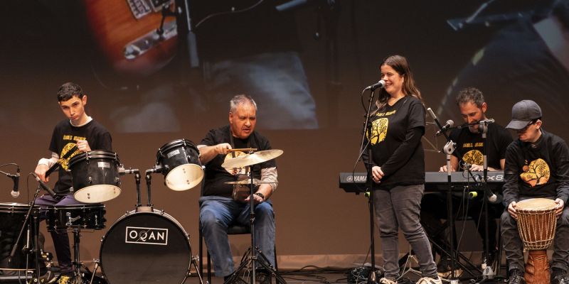 Concert d'Árboles Amarillos del Taller Jeroni de Moragas en la 23a edició dels Premis Esport en Marxa. FOTO: Mireia Comas