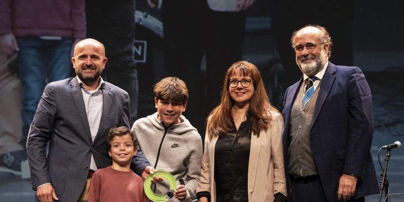 El Club de Rugby Sant Cugat, guardonat amb el premi a millor promoció de la base en la 23a edició dels Premis Esport en Marxa. FOTO: Mireia Comas