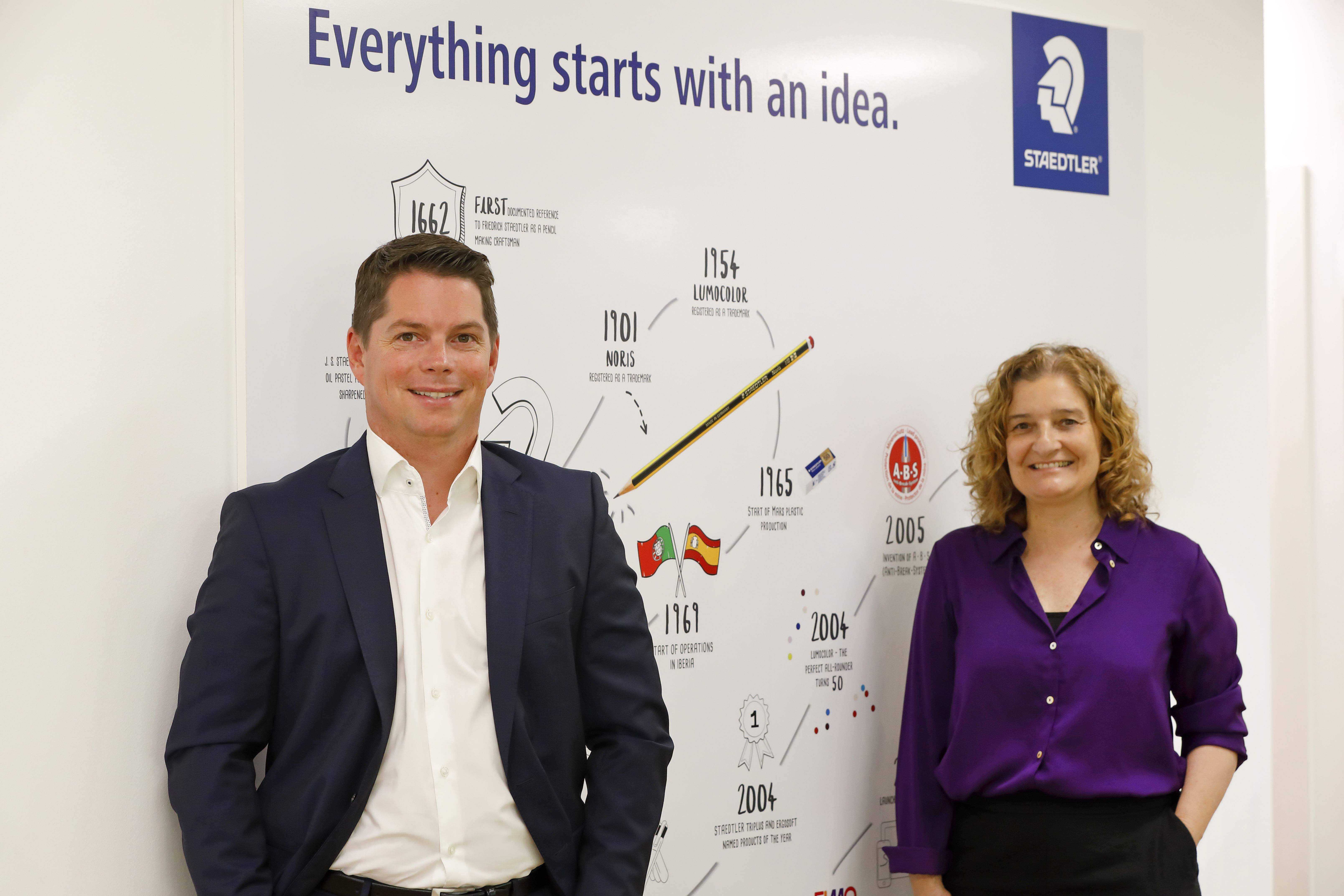  Christopher Huehn, director general de Staedler Iberia, i Mari Pau Garreta, directora de màrqueting FOTO: Cedida