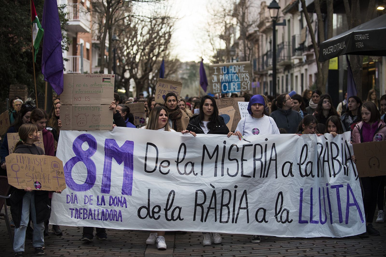 Manifestació 8M. FOTO: Bernat Millet.