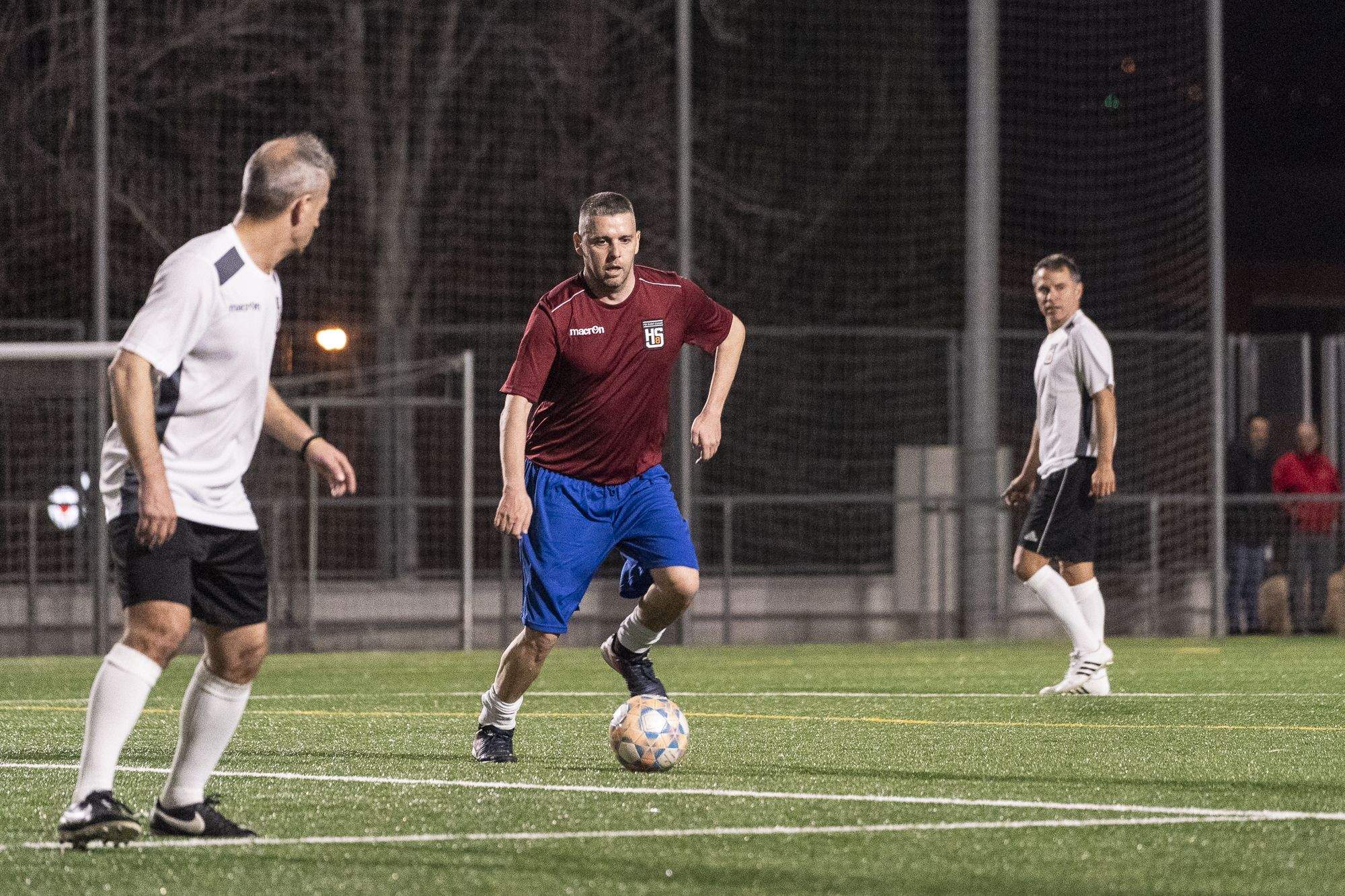 Partit de les Estrelles entre un equip d'exjugadors del FC Barcelona i un equip d'exjugadors de la Penya Blaugrana Sant Cugat en la presentació d'equips del club santcugatenc. FOTO: Mireia Comas