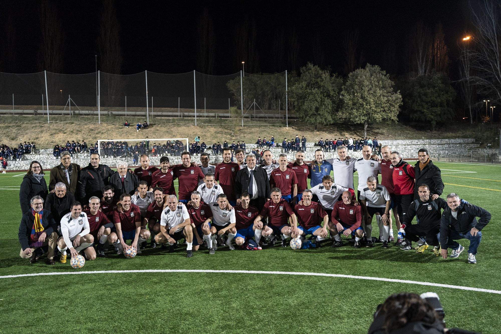 Partit de les Estrelles entre un equip d'exjugadors del FC Barcelona i un equip d'exjugadors de la Penya Blaugrana Sant Cugat en la presentació d'equips del club santcugatenc. FOTO: Mireia Comas