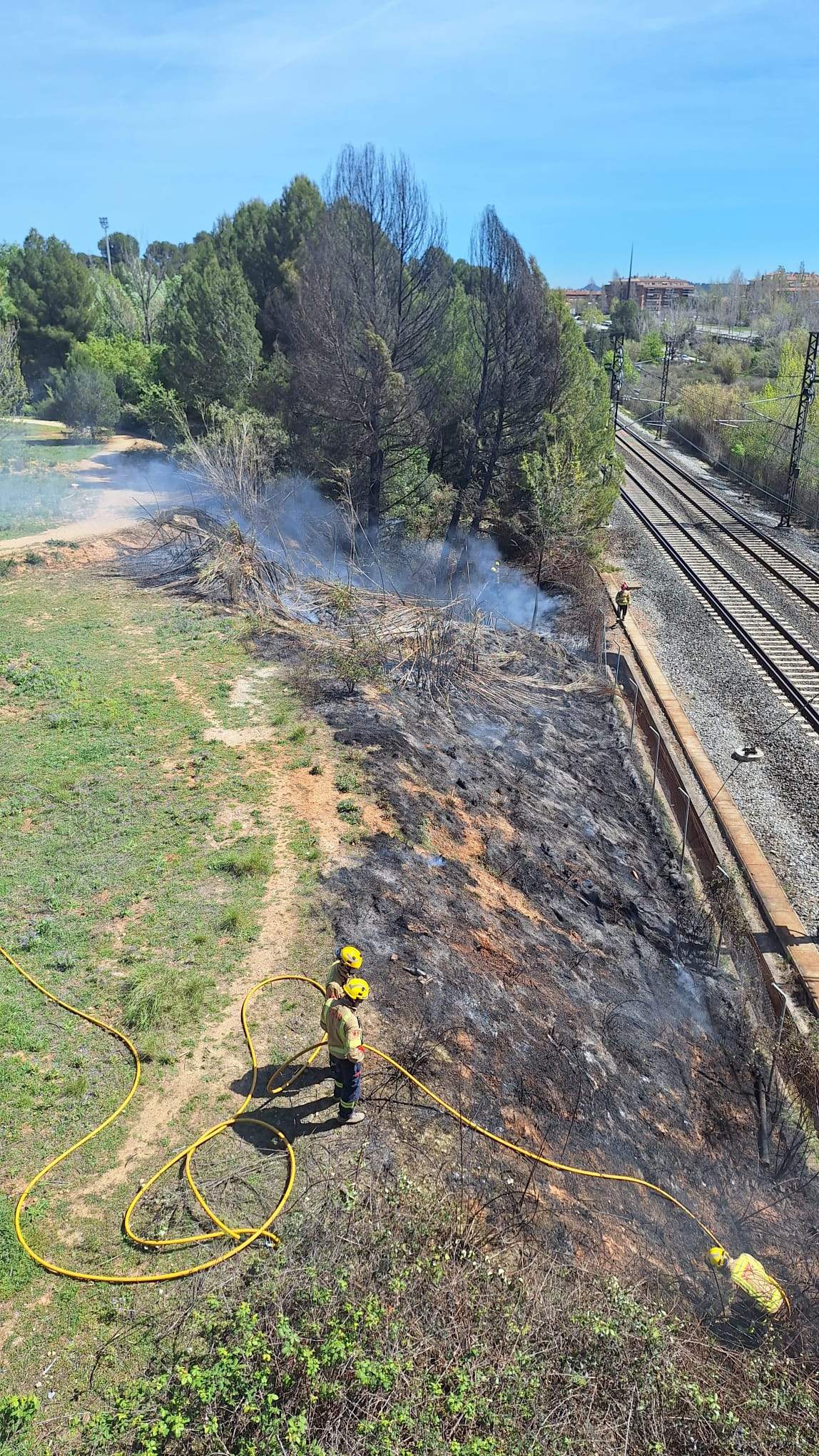 300 m2 de matolls s'han cremat a Sant Cugat FOTO: Ajuntament