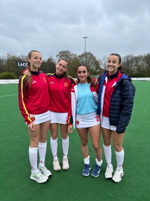 Franca Ferraro, Mireia Grifa, Mònica Hernández i Ivet Martí, bronze amb la selecció sub-18