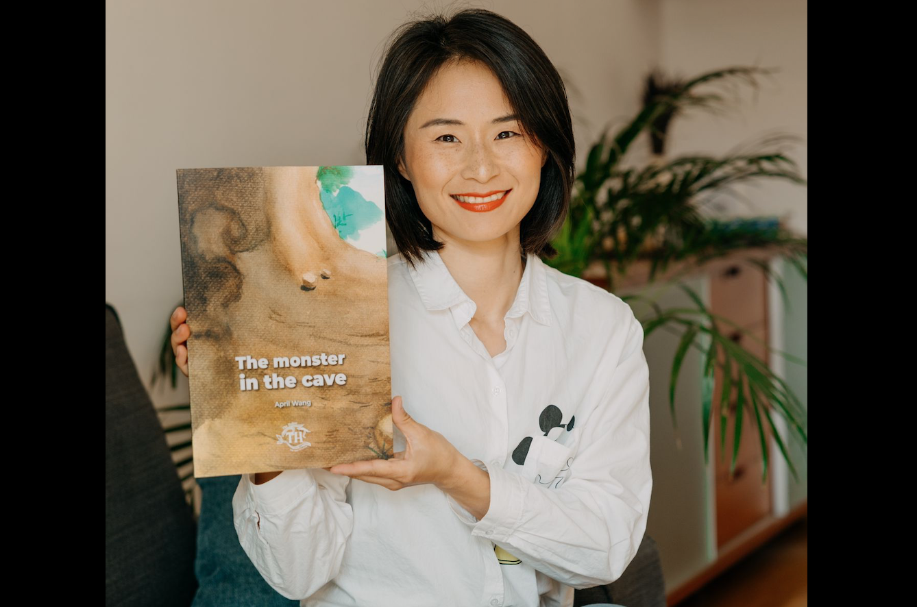L'escriptora santcugatenca de 'The Monster in the Cave', April Wang FOTO: Cedida