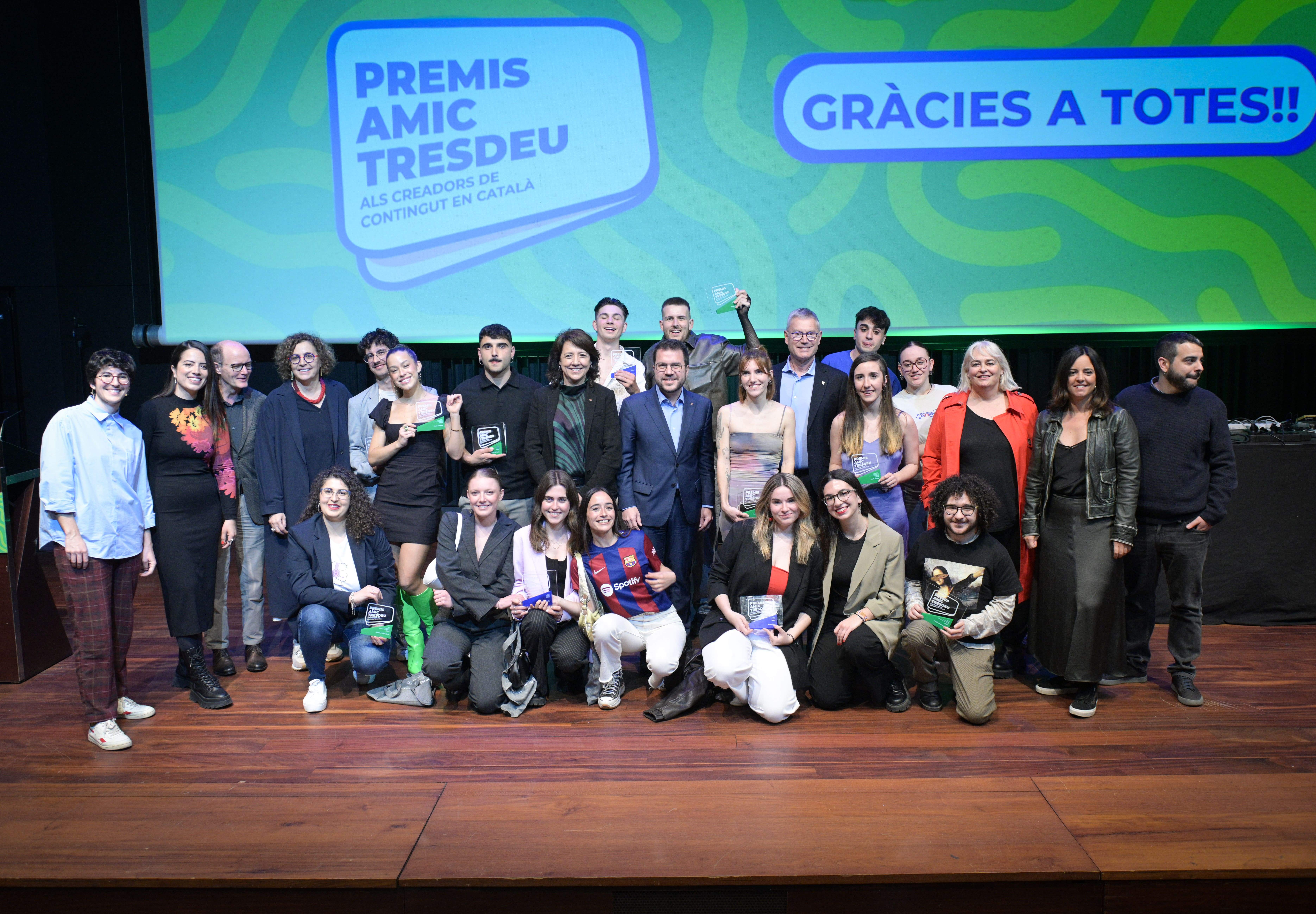Guardonats i finalistes dels Premis AMIC-Tresdeu als creadors de contingut en català FOTO: Cedida