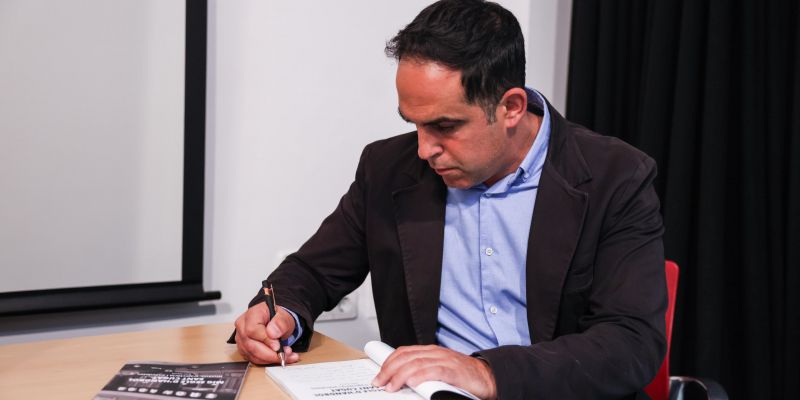 L'autor del llibre, Joan García, és un periodista esportiu santcugatenc. FOTO: Ajuntament