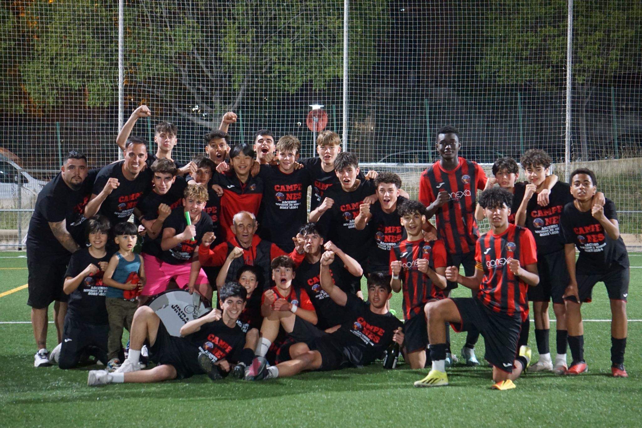 L'infantil del Sant Cugat FC s'assegura l'ascens a la màxima categoria catalana del futbol base. FOTO: Cedida