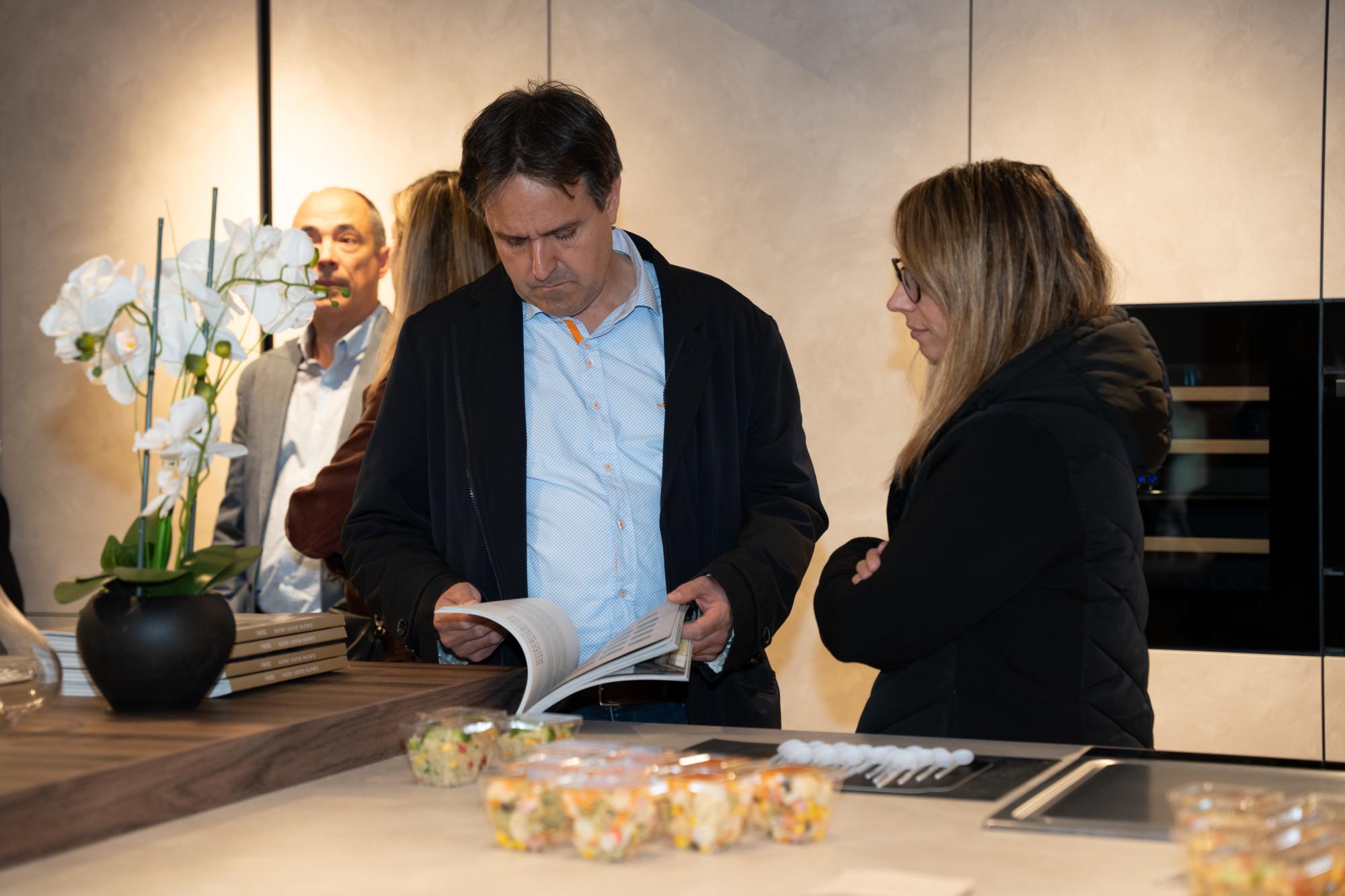 Inauguració del nou espai cuines a la botiga de Catalonia Ceramic a Sabadell. FOTO: Carme de Olazabal