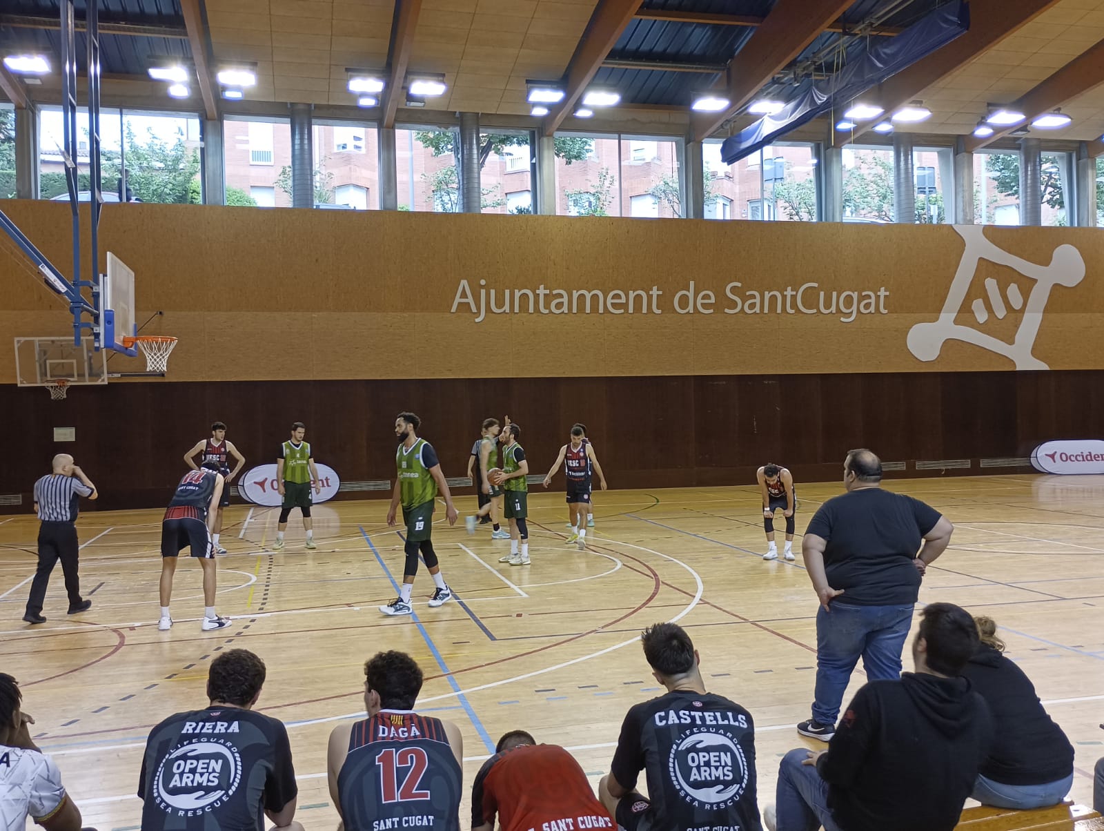 La UESC perd contra el CB Esparreguera, tot i donar una bona imatge. Foto: Dani Esclusa
