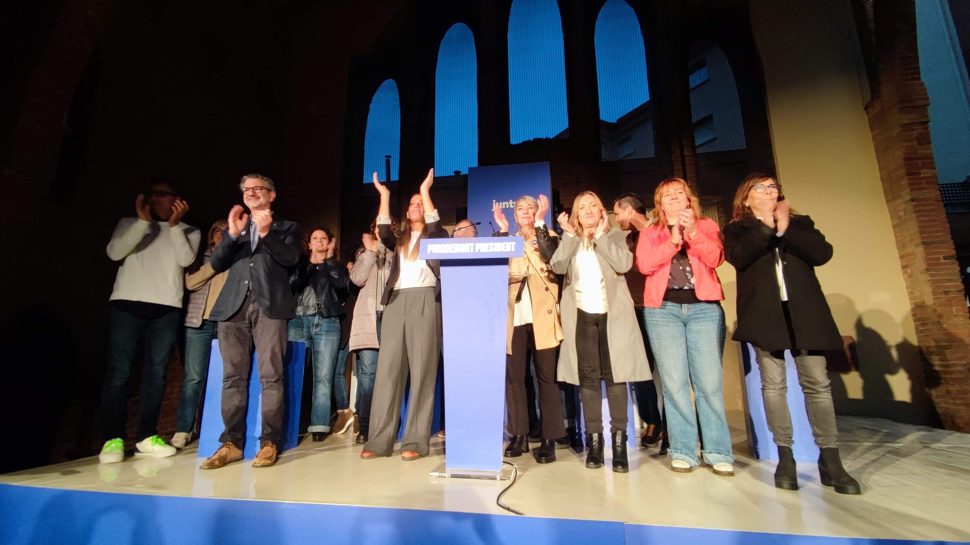 Membres de Junts durant l'acte de campanya a Sant Cugat FOTO: TOT Sant Cugat