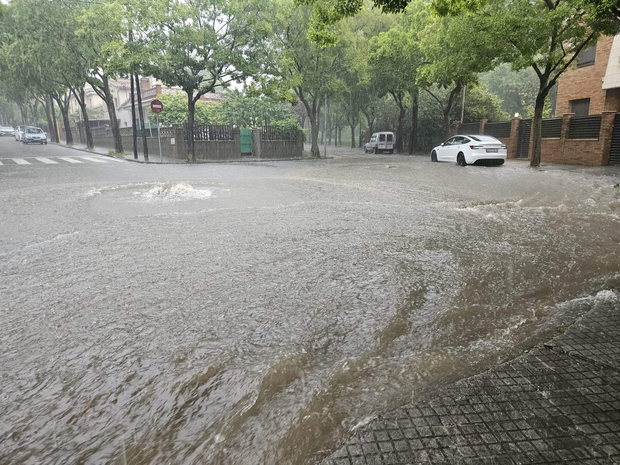 Carrers inundats de Mira-sol FOTO: Manel Cervantes