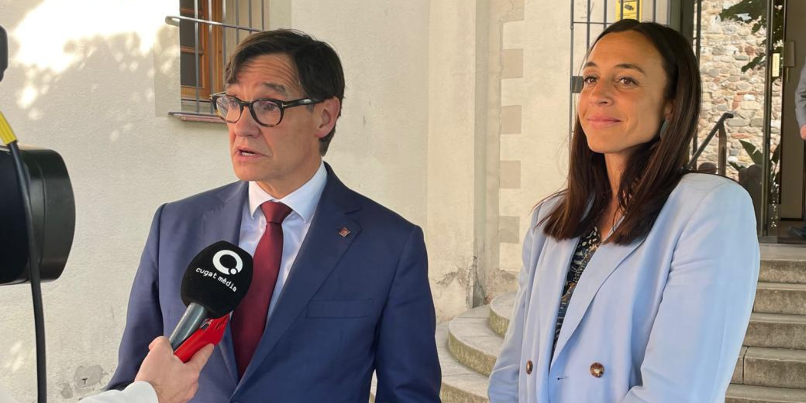 El candidat del PSC, Salvador Illa, i la portaveu del grup municipal socialista, Elena Vila FOTO: Cedida