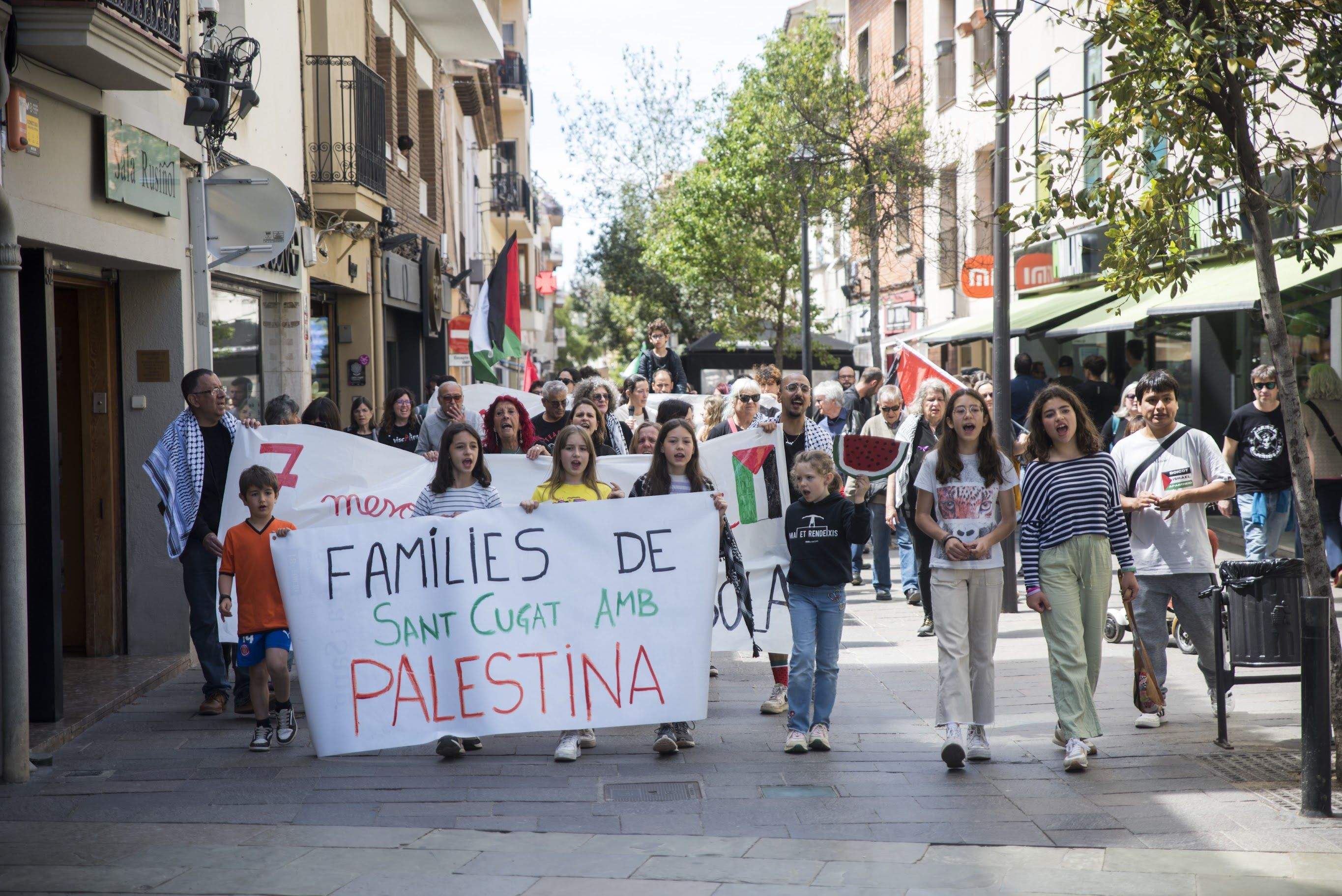 La capçalera de la manifestació FOTO: Bernat Millet (TOT Sant Cugat)