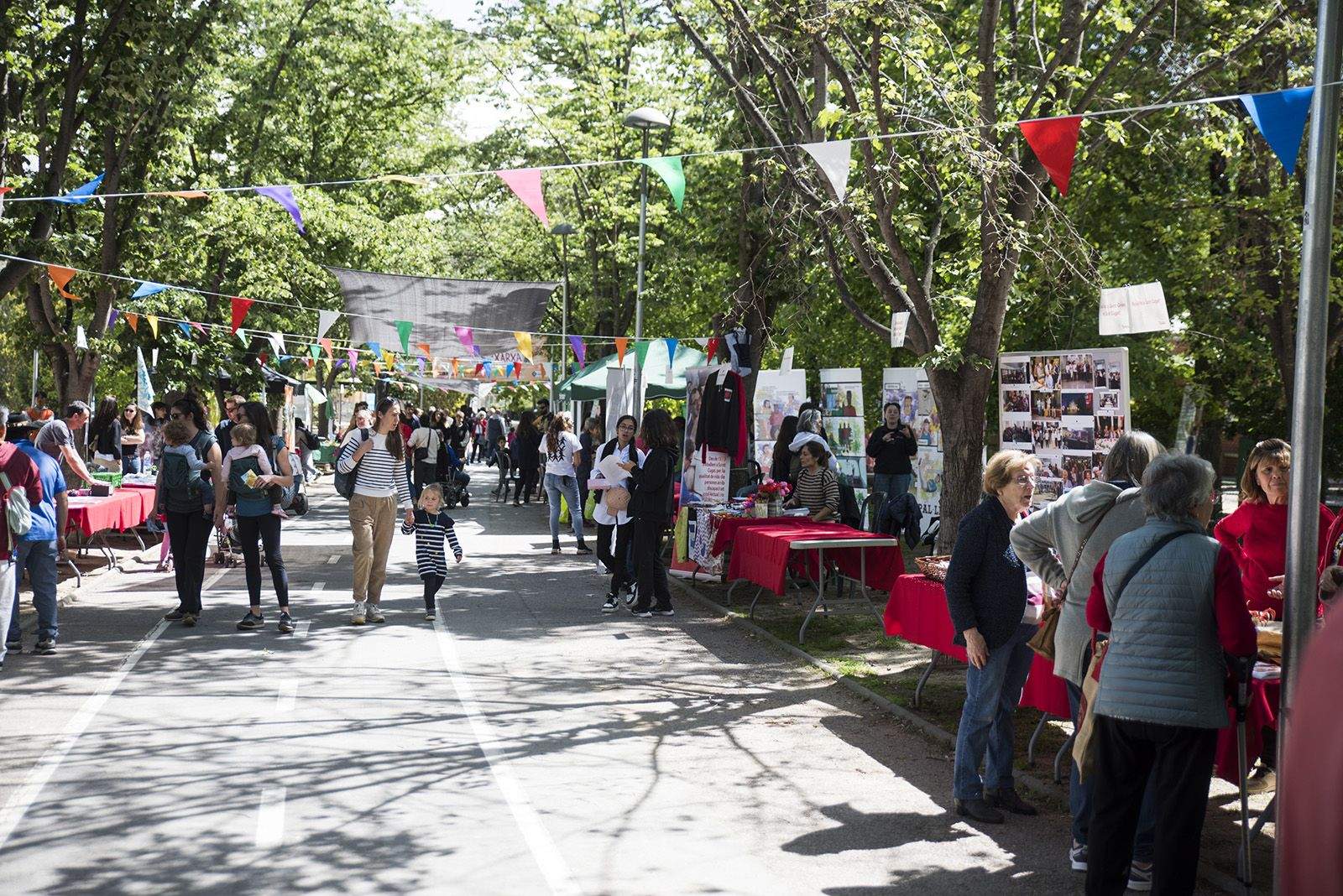 Jornada 'Fem barri' Monestir Sant Francesc. FOTO: Bernat Millet.