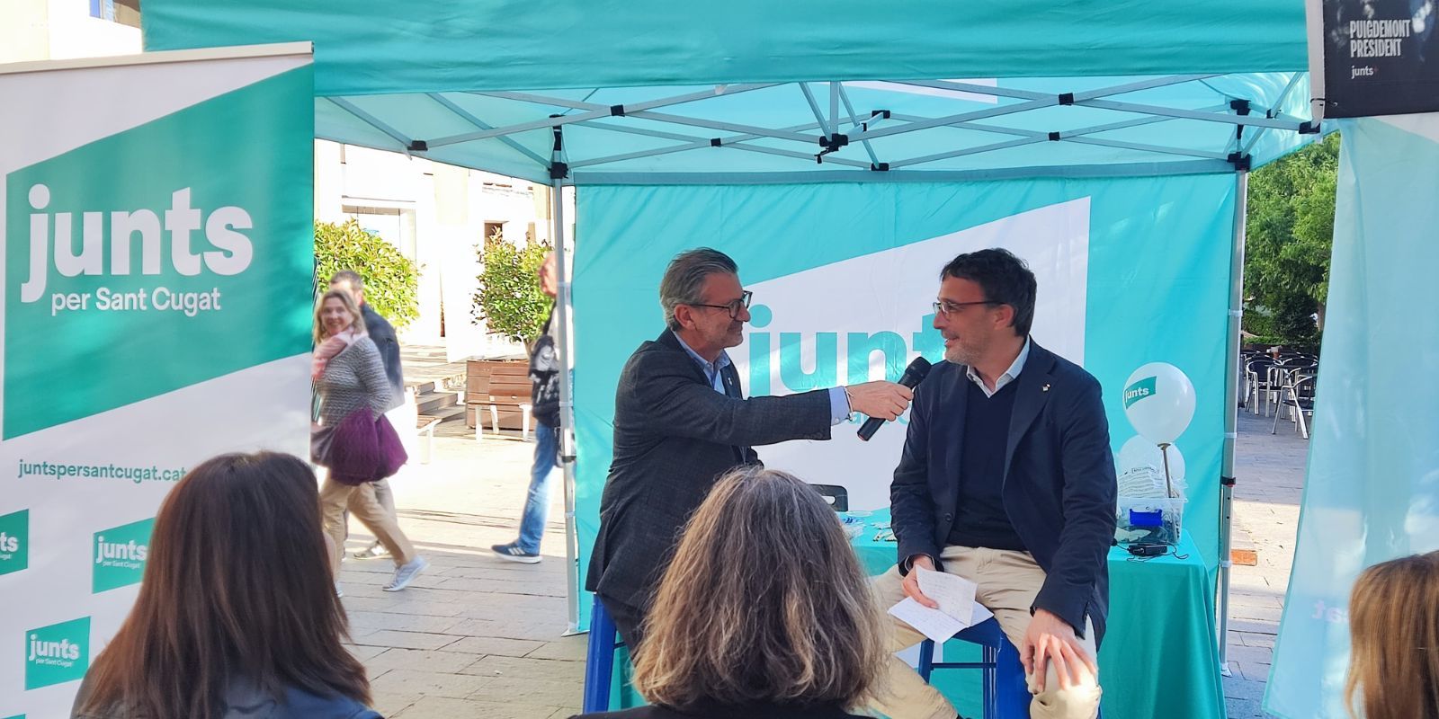 L'alcalde, Josep Maria Vallès, i el vicepresident i portaveu de Junts per Catalunya, Josep Rius, durant l'acte de campanya FOTO: TOT Sant Cugat