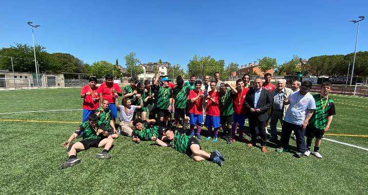 Final de futbol dels StQlímpics entre la PB Sant Cugat i el CFU Mira-sol Baco. FOTO: PB Sant Cugat