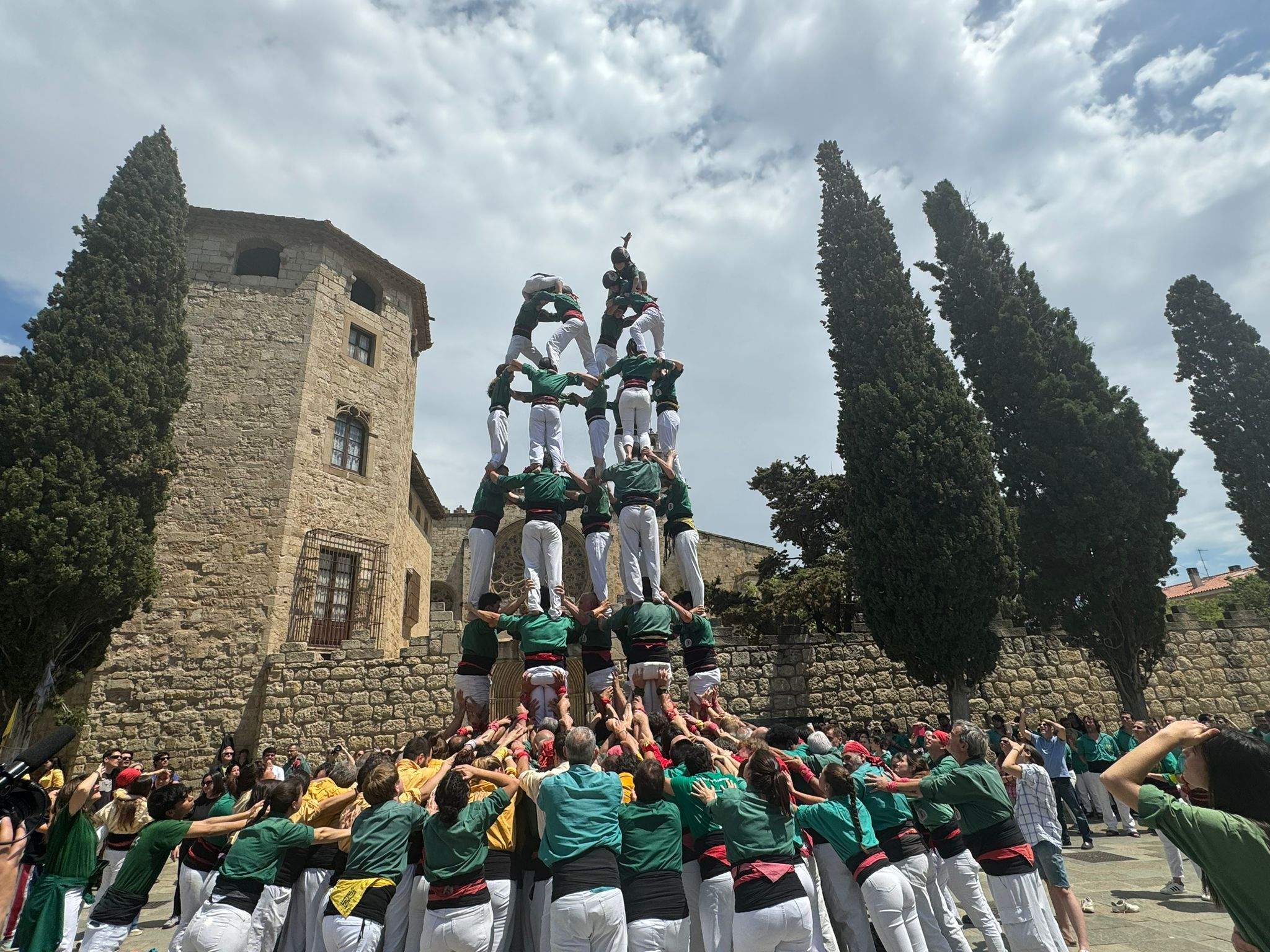 Els Castellers de Sant Cugat han descarregat un 7d7 durant la Diada de Sant Ponç. FOTO: TOT Sant Cugat