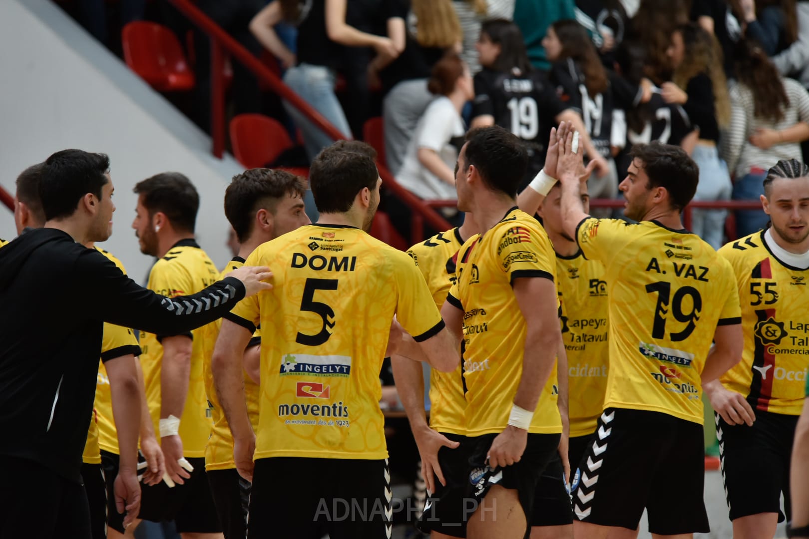 L'Handbol Sant Cugat s'acomiada del somni de l'ascens al perdre davant el Zarautz ZKE. Foto: Nielo Ballart