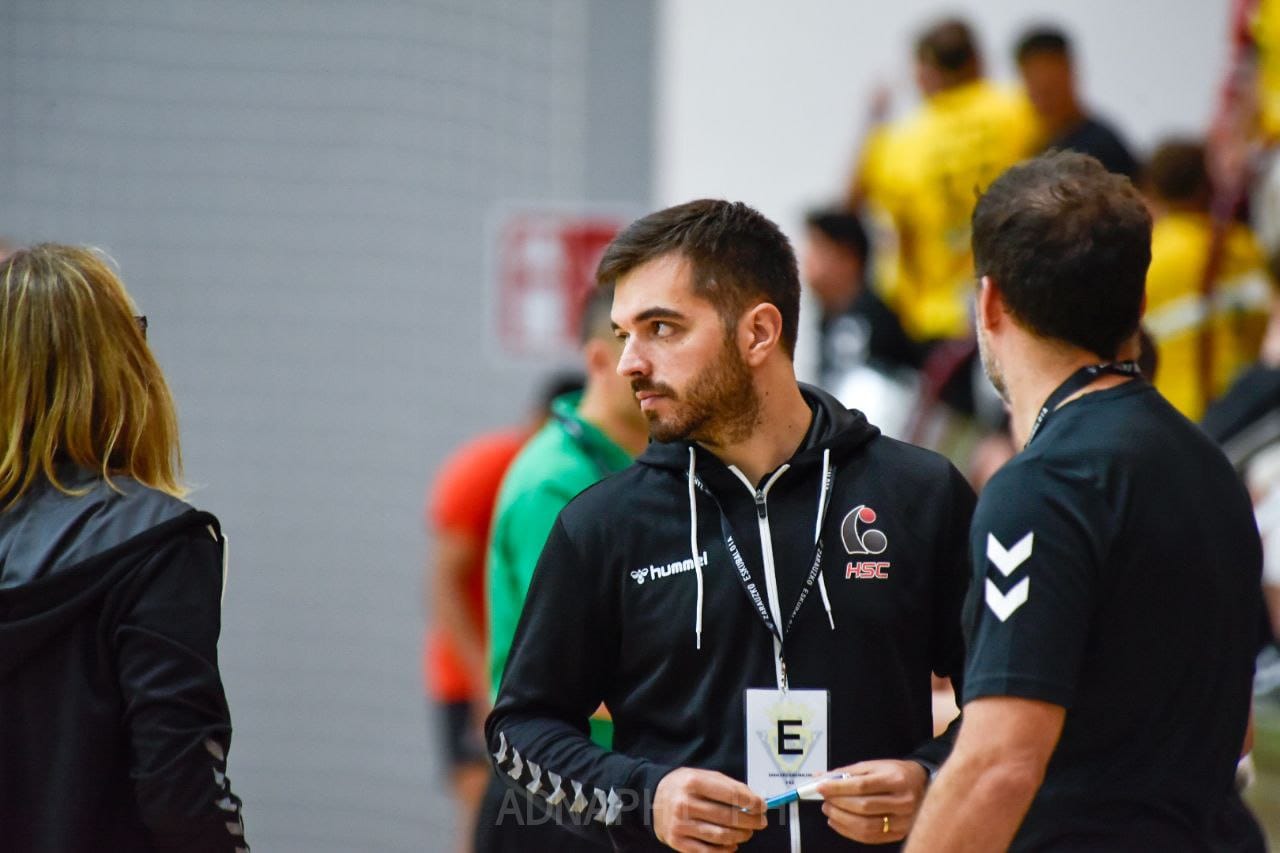 Haritz Salvadó, el fins aleshores segon entrenador del Club Handbol Sant Cugat. FOTO: Cedida