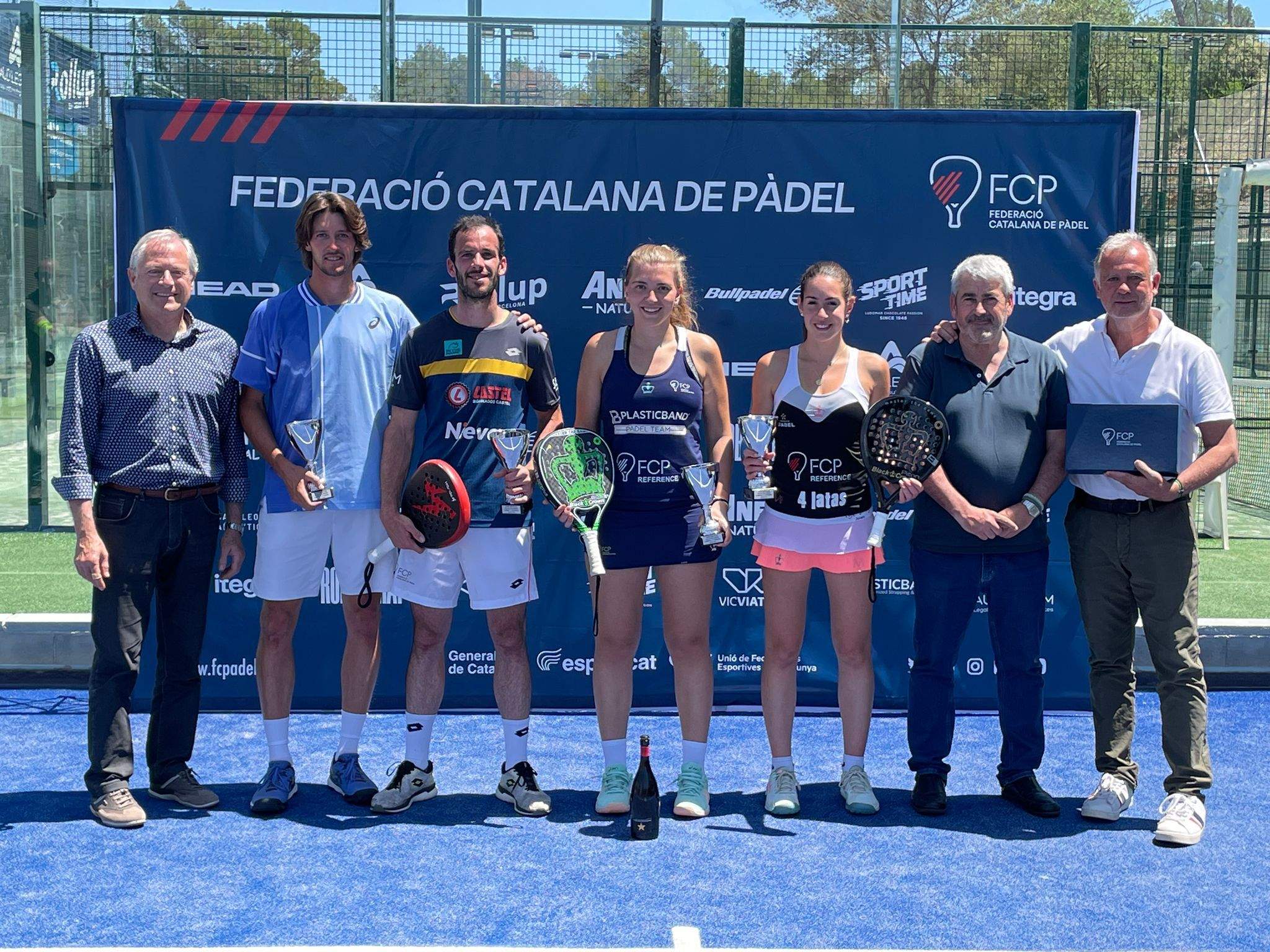 Les parelles vencedores de la categoria absoluta del Super Gran Slam del Club Esportiu Valldoreix. FOTO: Cedida