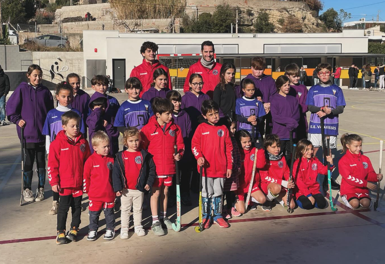 El Club Hoquei Valldoreix ja s'ha vist les cares en altres ocasions amb l'Entitat Esportiva Vacarisses. FOTO: Cedida