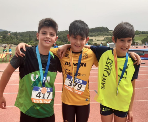 Pau López, del Club Muntanyenc Sant Cugat, or en el Campionat de Catalunya sub-12. FOTO: Cedida