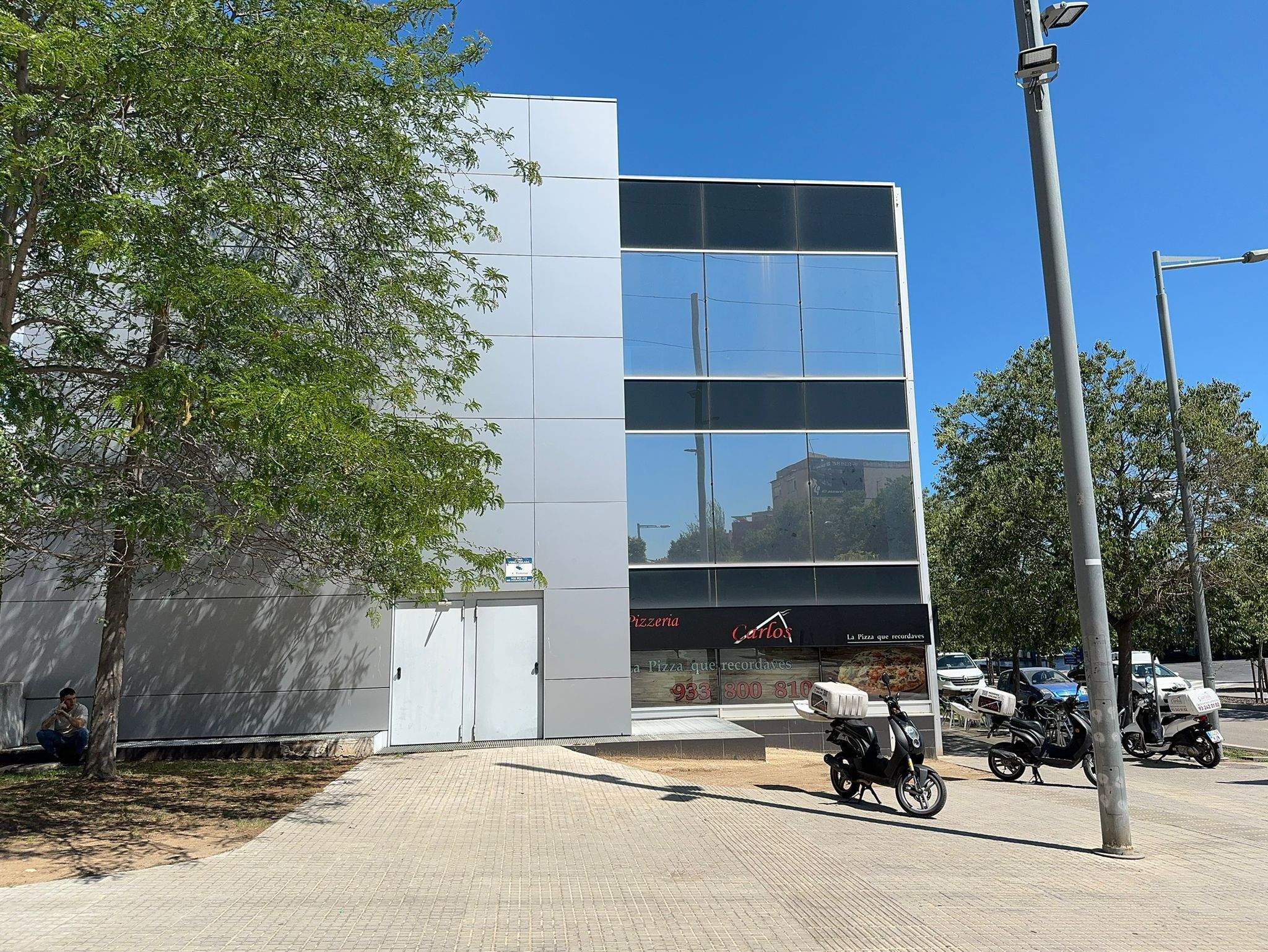 Totes les oficines estan dotades de sòl tècnic, fals sostre registrable i zones comunes amb banys, àmplies entrades, consergeria i terrassa exterior, entre altres FOTO: Cedida