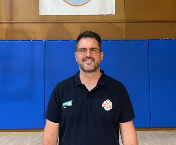 Àlex Avilés segueix sent l'entrenador del Qbasket Sant Cugat masculí. FOTO: Cedida