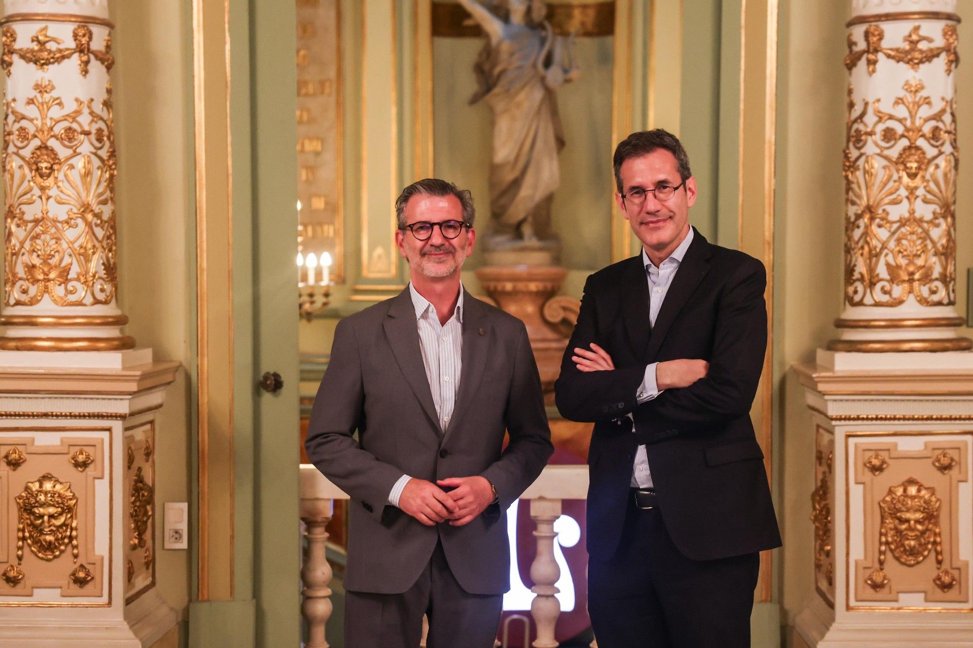 L'alcalde de Sant Cugat, Josep Maria Vallès, i Valentí Oviedo, director general de la Fundació del Liceu FOTO: Ajuntament de Sant Cugat